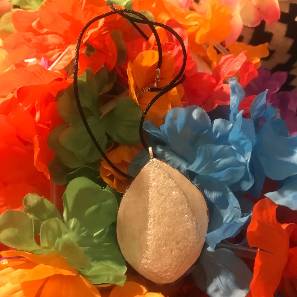 🤍Necklace🤍 - Picture 7 of 9